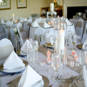 brick landing downstairs wedding settings